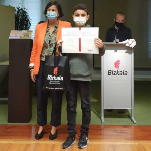 La Diputación Foral de Bizkaia entrega los premios literarios Bizkaidatz Txikia